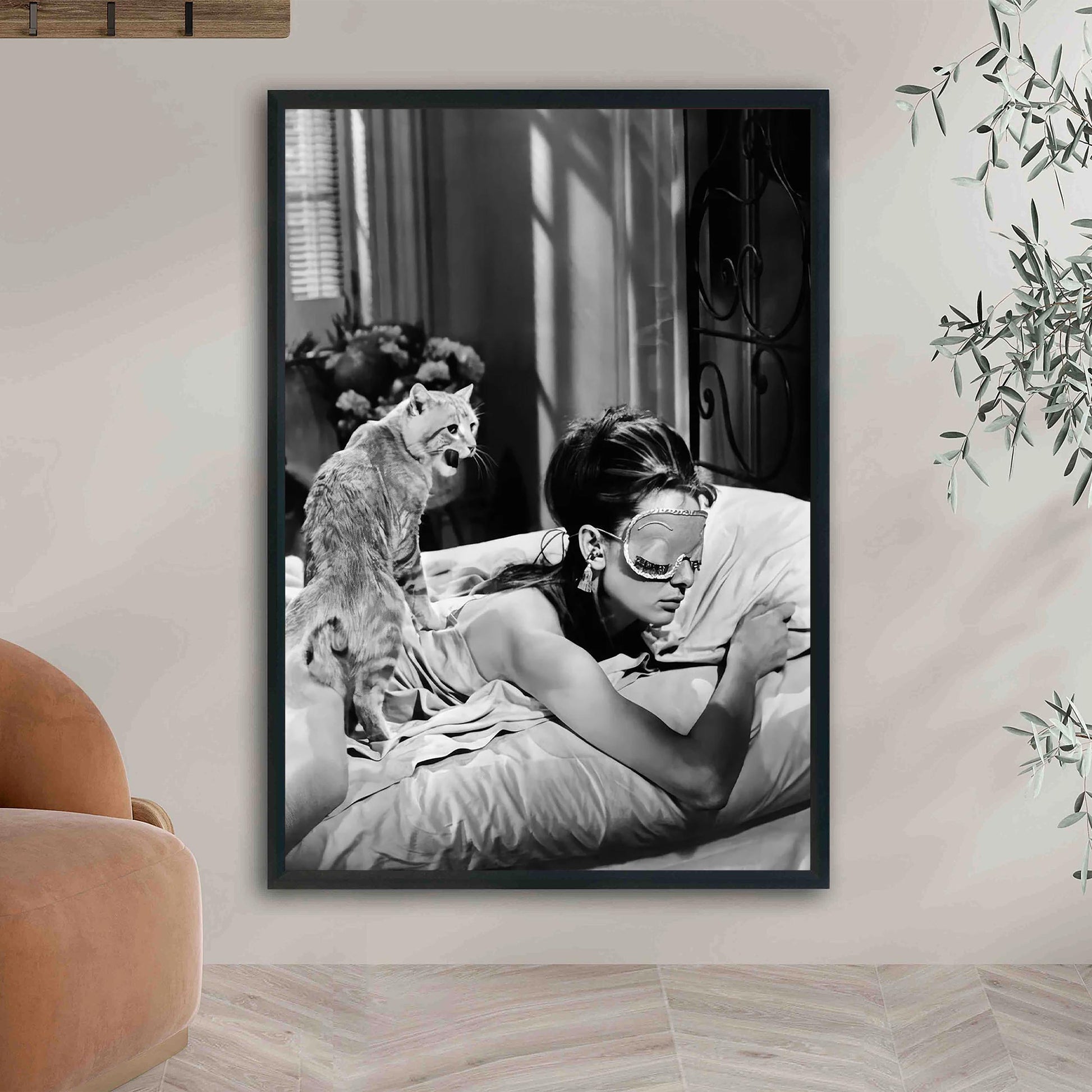 Audrey Hepburn Wall Art Breakfast at Tiffanys Poster, Black and White Print, Vintage Photo, Classic Hollywood Art - Retr